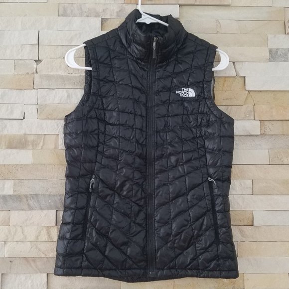 North Face Womens XS Black Thermoball Puffer Vest Nano Puff Lightweight Jacket